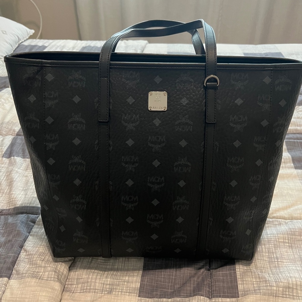MCM monogram tote UNUSED